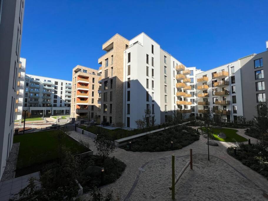 Naehe Messe: Zentrale Wohnung Mit Balkon Und Loggia Fráncfort del Meno Exterior foto